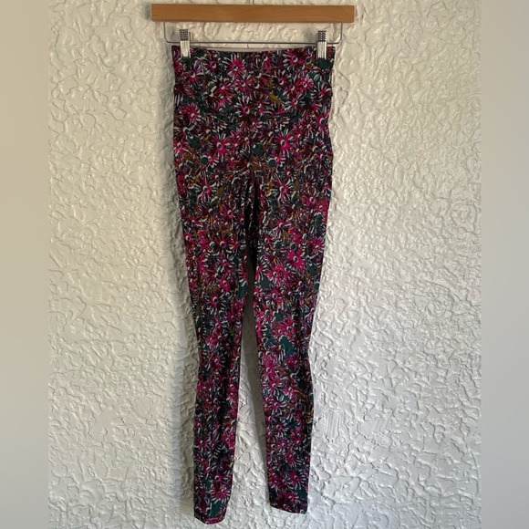 Lululemon Base Pace High-Rise Fleece Leggings 28" Size 4 - Picture 2 of 10